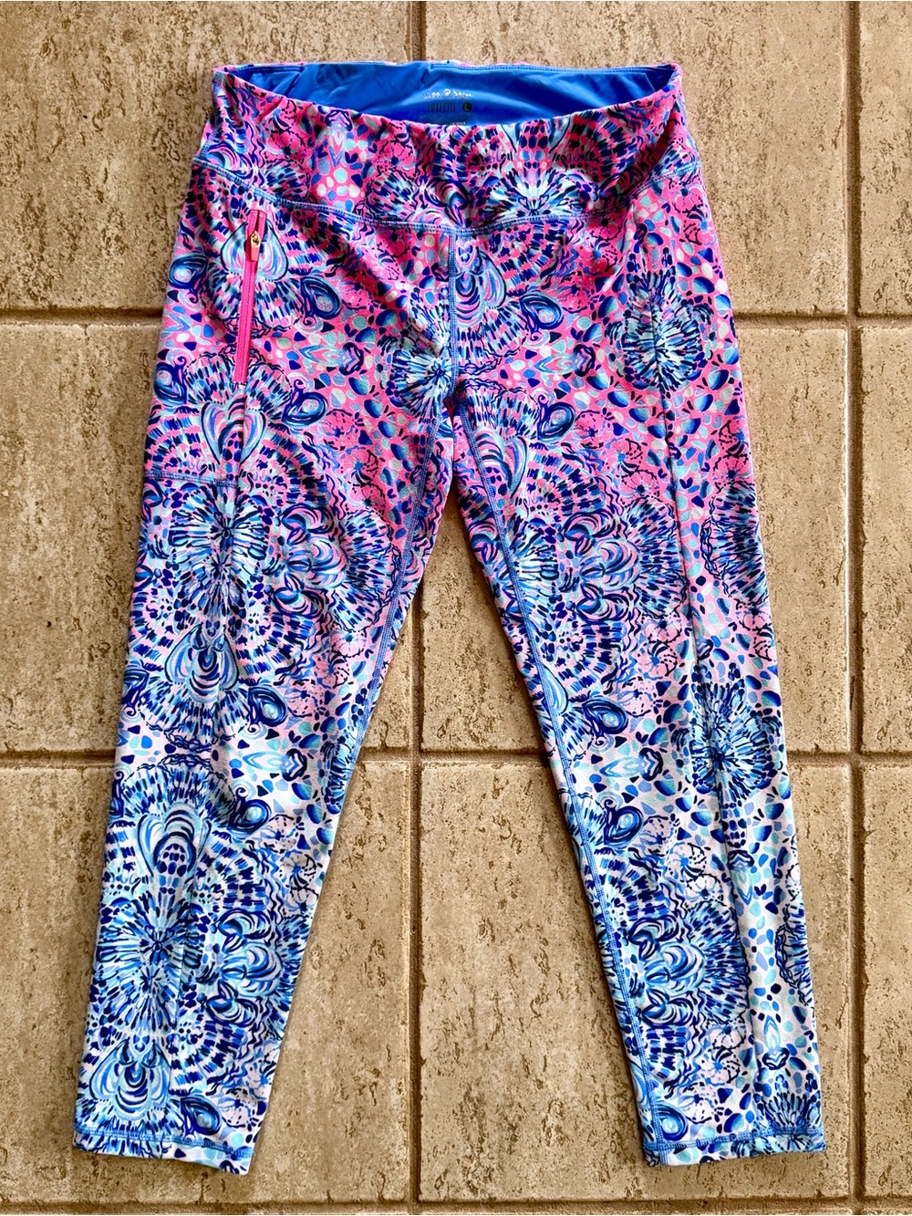 Lilly Pulitzer Sz L UPF 50+ Luxletic Weekender Midi Leggings Call My Shell blue